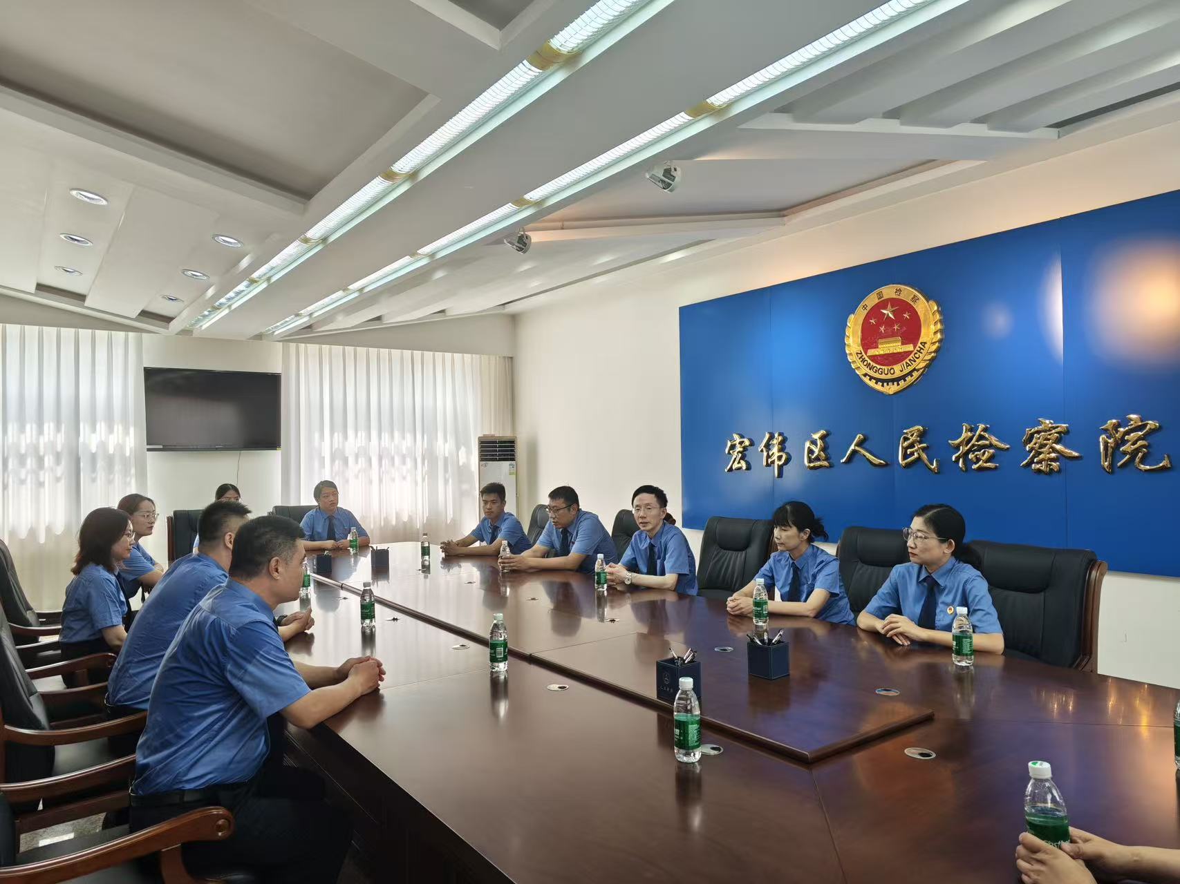 追寻红色足迹，传承革命精神 ——宏伟区人民检察院开展“红色教育”主题党日活动